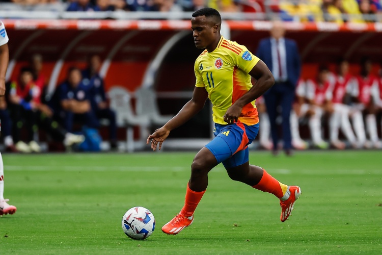 足彩-记者:报价低于2000万欧元,狼队拒绝了弗鲁米嫩塞签阿里亚斯