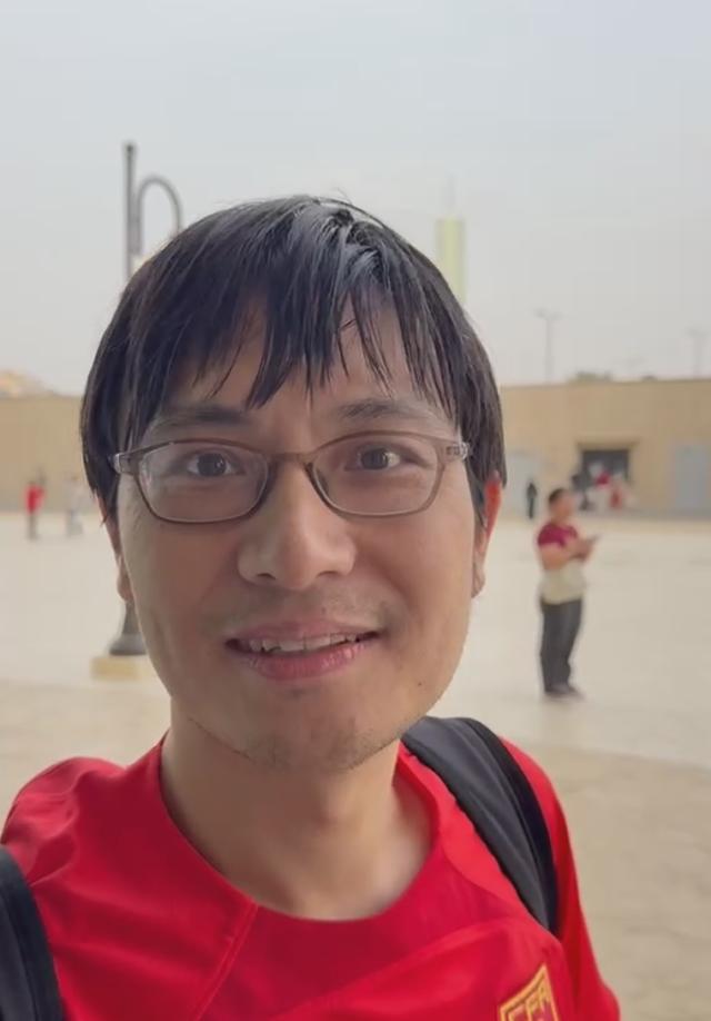 【特写】10年后决赛夜偶遇,他与中国足球的20年之约