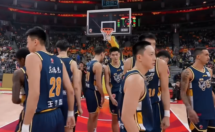 500彩票网官方彩票网-胡明轩末节11分,广东4连胜登顶,北京重返前四,CBA最新排名如下