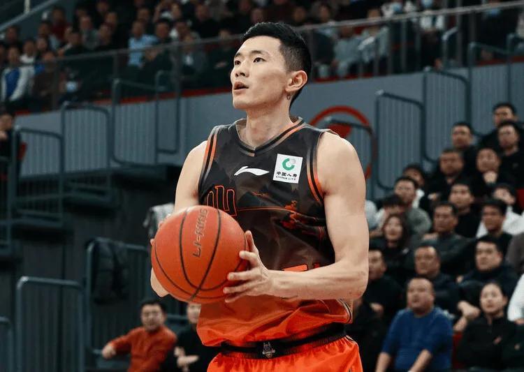 足球彩票-邱彪看明白了吧?陈林坚和陶汉林关键时刻压制追分,就该给球权!